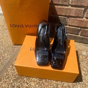 **SOLD** Louis Vuitton Shake Slingback Pumps (Black)